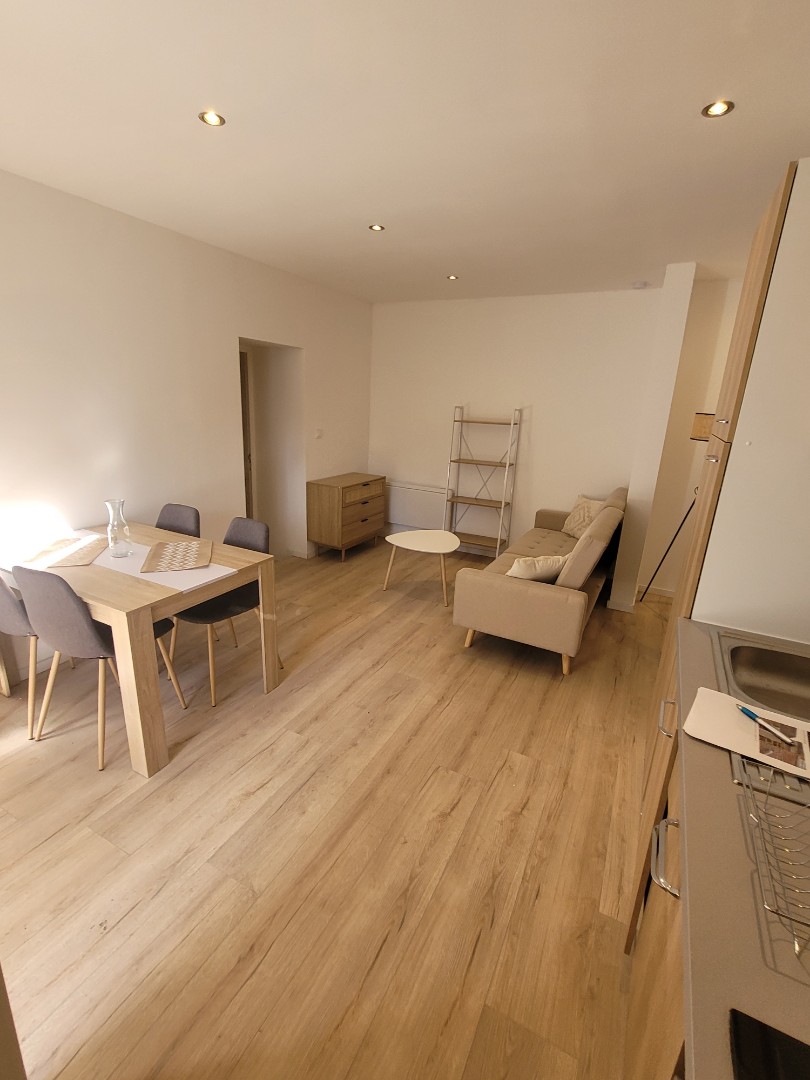 Location appartement meublé à Recquignies