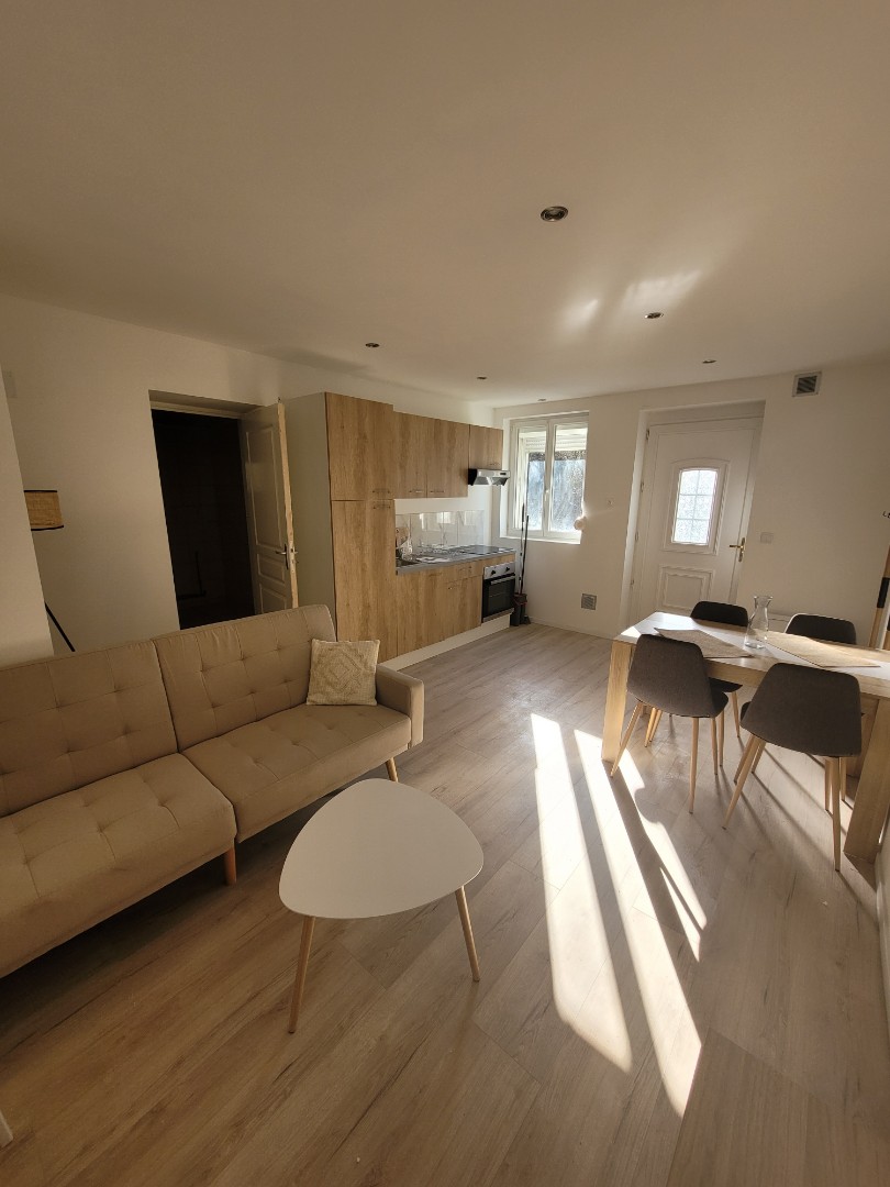 Location appartement meublé à Recquignies