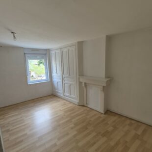 Location maison à Estevelles