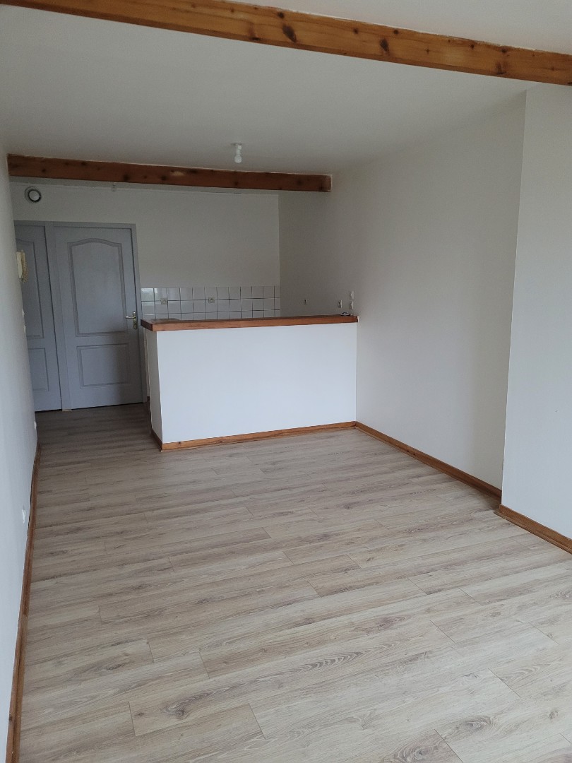Location appartement à Annay