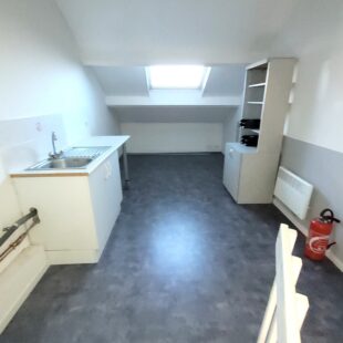 Location local à Ardres