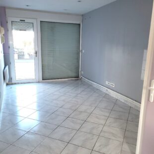 Location local à Ardres