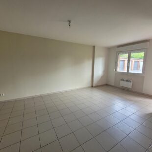Location appartement à Maing