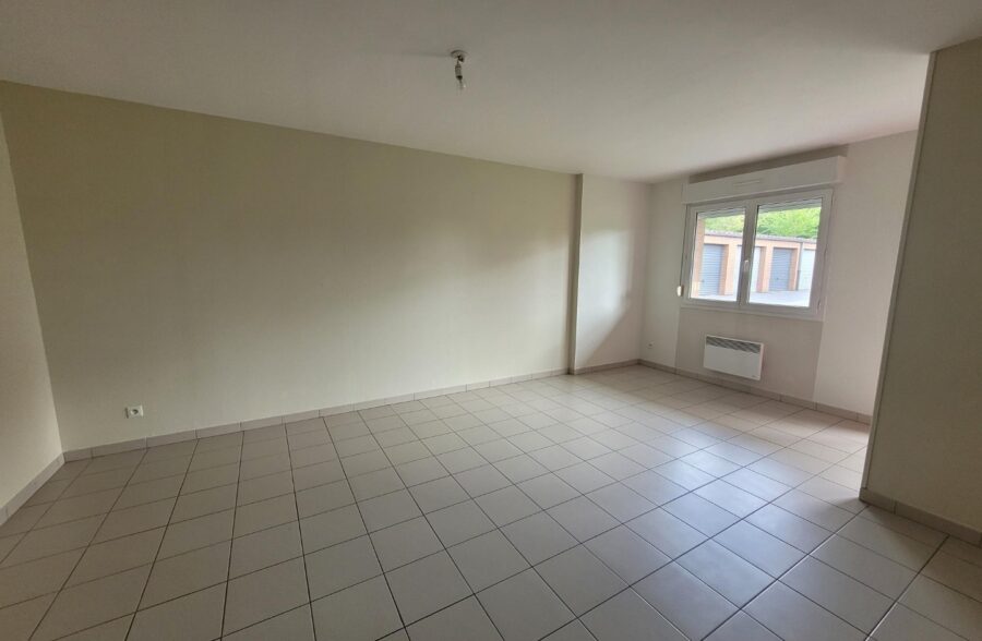 Location appartement à Maing
