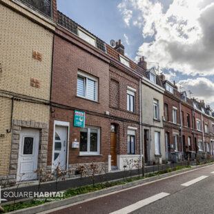 EXCLUSIVITÉ SQUARE HABITAT : MAISON 1930 – 3 CHAMBRES – JARDIN – SALLE JACQUES BREL