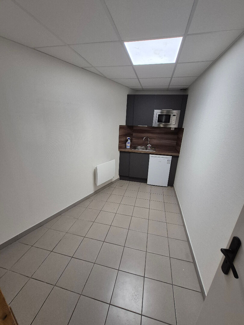 Bâtiment à usage mixte idéalement situé &nbsp;Sous offre&nbsp;