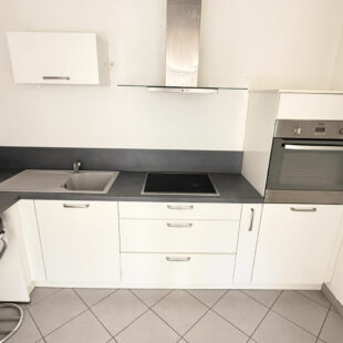 APPARTEMENT  1 CHAMBRE AVEC  TERRASSE ET GARAGE