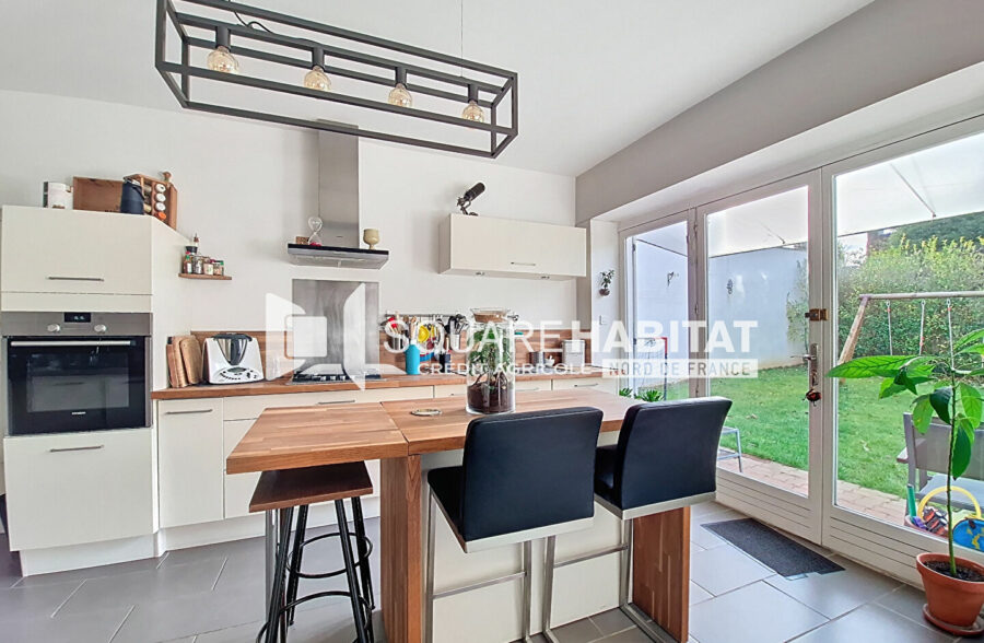 FACHES THUMESNIL – MAISON INDIVIDUELLE – 4 CHAMBRES – CACHET – DOUBLE GARAGE – JARDIN