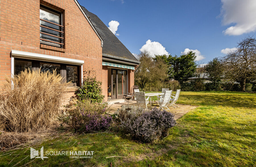 SQUARE HABITAT : MAISON D’ARCHITECTE INDIVIDUELLE  – 5 CHAMBRES – GARAGE – GRAND JARDIN ORIENTÉ SUD – RONCHIN &nbsp;Sous compromis&nbsp;