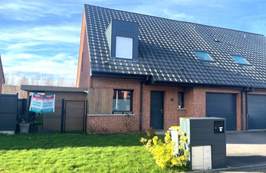 Superbe maison 2017 4 chambres parfait état <small>&nbsp;Sous compromis&nbsp;</small>