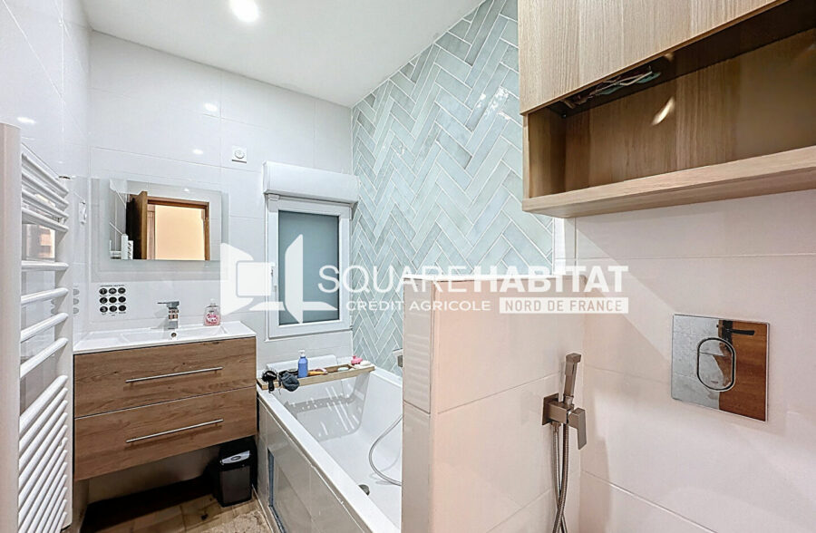 EXCLUSIVITÉ SQUARE HABITAT : MAISON BATIR RENOVEE – 3 CHAMBRES – JARDIN – GARAGE – MAIRIE DE FACHES-THUMESNIL