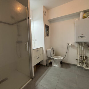 T2 avec loggia dans résidence récente – lille boulevard victor hugo