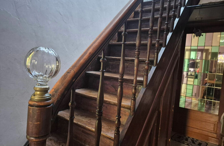 Semi bourgeoise 135m carré , 4 chambres proche du métro et tram