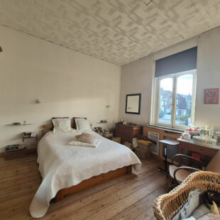 Semi bourgeoise 135m carré , 4 chambres proche du métro et tram