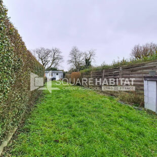 Superbe maison lumineuse, avec grand jardin, 2 chambres, située dans une rue calme.