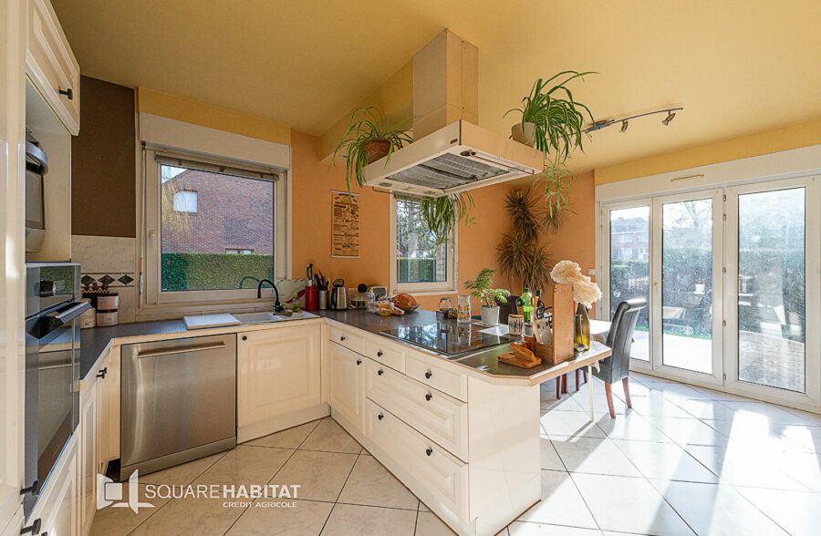 PAVILLON 5 CHAMBRES INDIVIDUELLE DE 190 M² ET SOUS SOL COMPLET &nbsp;Sous compromis&nbsp;