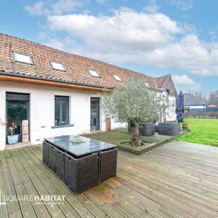 LONGERE DE 165 M²