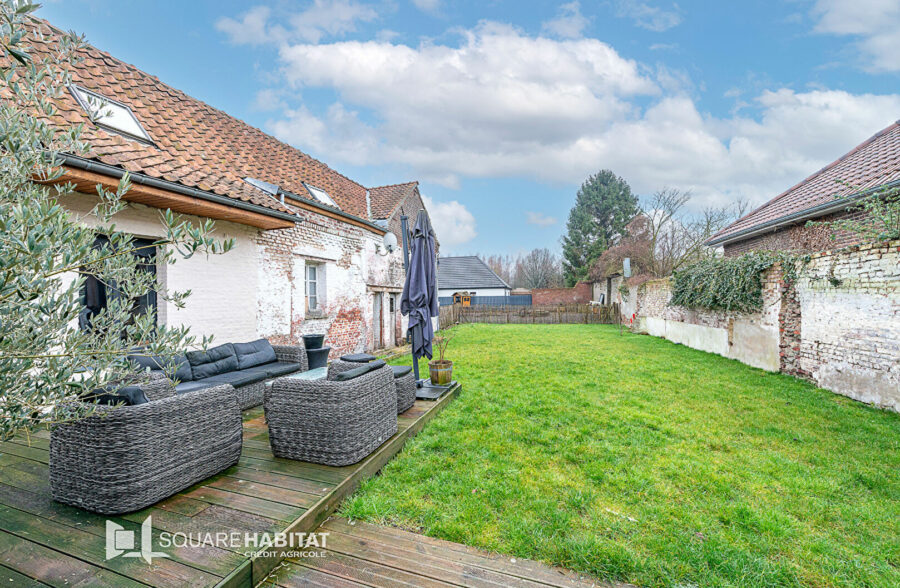 LONGERE DE 165 M²