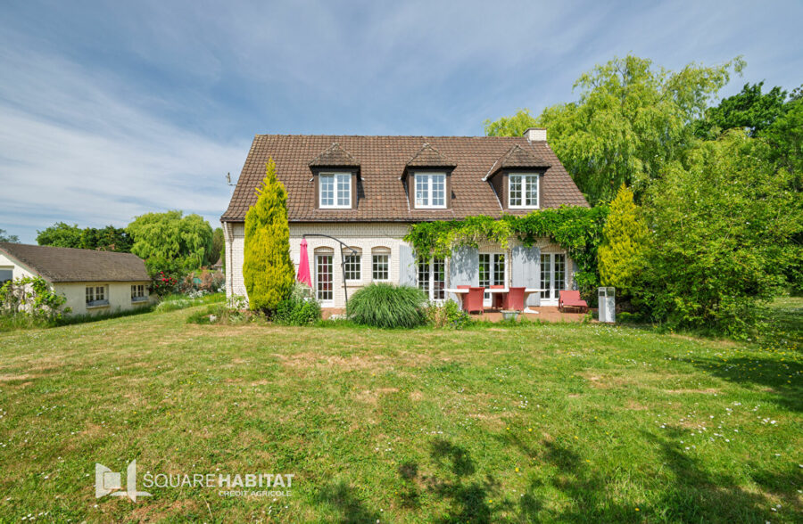 Villa de semi plain-pied – 5 chambres et bureau – 2000m² de parcelle