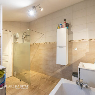 MAISON INDIVIDUELLE  4  CHAMBRES DE 105 M²