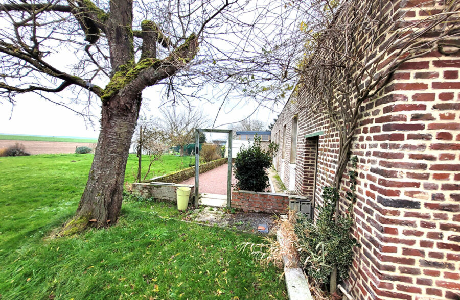 longère individuelle entretenue limite Cambrai