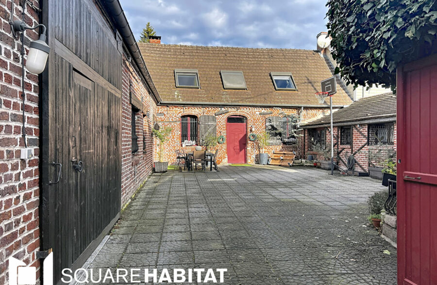 Maison de type fermette avec caractère et déco contemporaine
