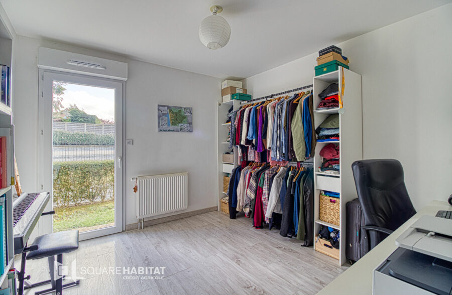 APPARTEMENT – CENTRE VILLE –  – 2 CHAMBRES – JARDINS – 1 PLACE DE PARKING – CAVE