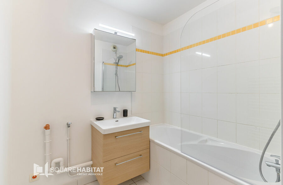 Joli T2 avec balcon et garage <small>&nbsp;Sous compromis&nbsp;</small>