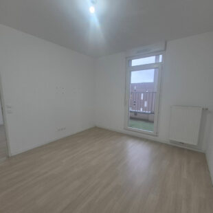 Superbe T2 avec loggia + 2 places de parking, Secteur prisé Gustave Delory, à 4 min de l’EDHEC !