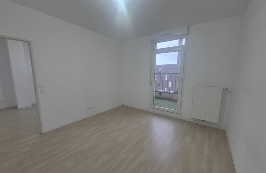 Superbe T2 avec loggia + 2 places de parking, Secteur prisé Gustave Delory, à 4 min de l’EDHEC !