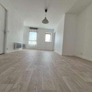 APPARTEMENT T2 avec ascenseur, parking couvert, cave