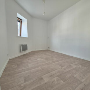 APPARTEMENT T2 avec ascenseur, parking couvert, cave