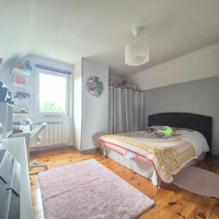 Pavillon récent semi plain pied 4 Chambres + Bureau