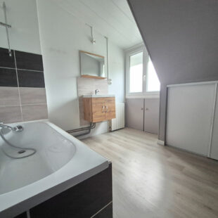 Maison semi individuelle 3 Chambres + Sous sol