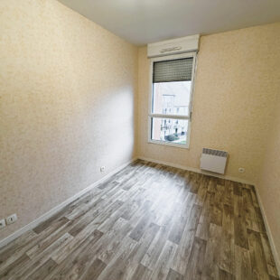 CALAIS CENTRE-PROCHE DU PARC ST PIERRE