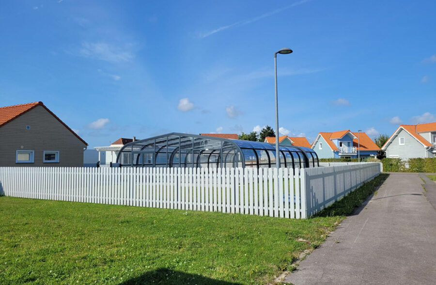 GROFFLIERS , Chalet neuf de plain pied 3 chambres , toutes options , en frais de notaire réduits , avec piscine chauffée !!