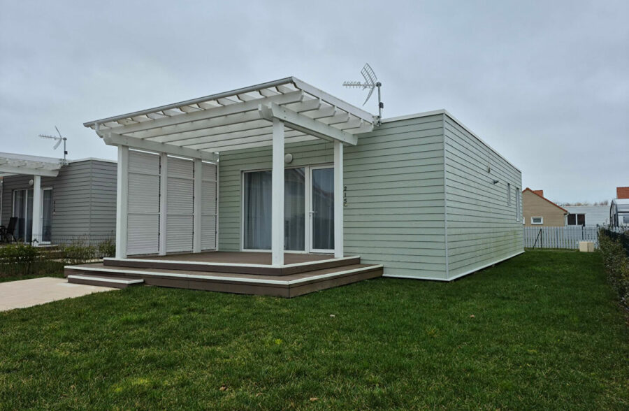 GROFFLIERS , Chalet neuf de plain pied 3 chambres , toutes options , en frais de notaire réduits , avec piscine chauffée !!