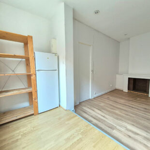 VIEUX-LILLE – HYPERCENTRE : JOLI TYPE 2 EN ARRIERE DE COPROPRIETE SECURISEE ET ENTRETENUE