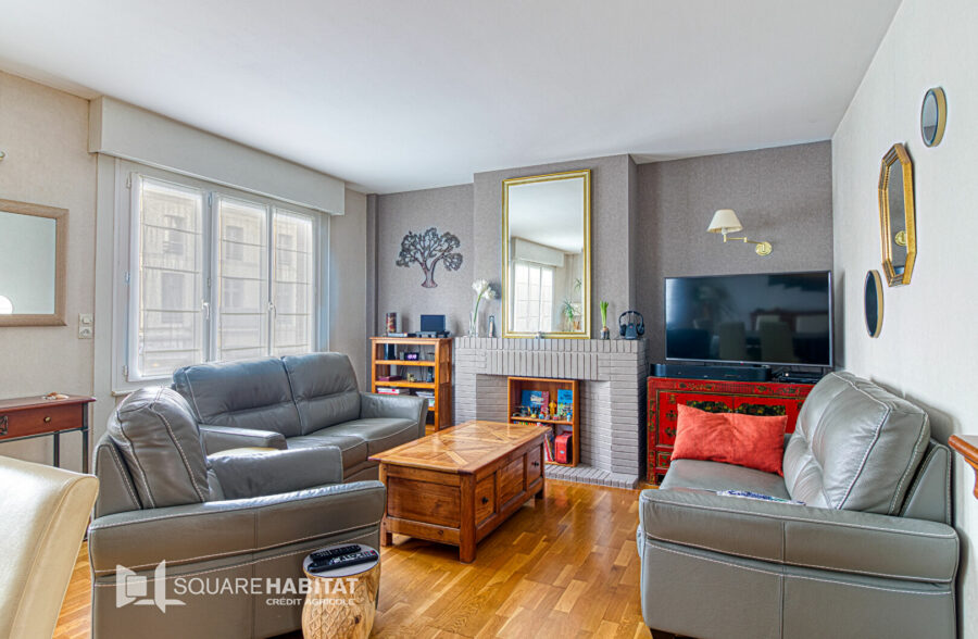 Maison  de ville avec garage et jardin