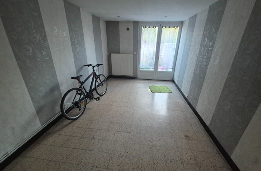 EXCLUSIVITÉ INVESTISSEUR : Maison à fort potentiel à Anzin ! &nbsp;Sous compromis&nbsp;