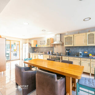 Maison rénovée avec atelier