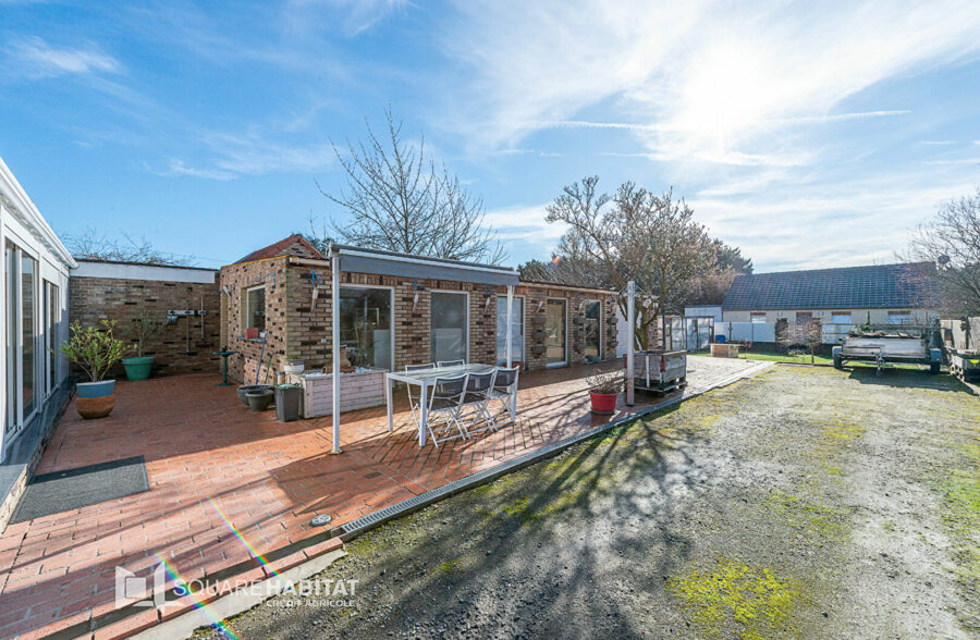 Maison rénovée avec atelier