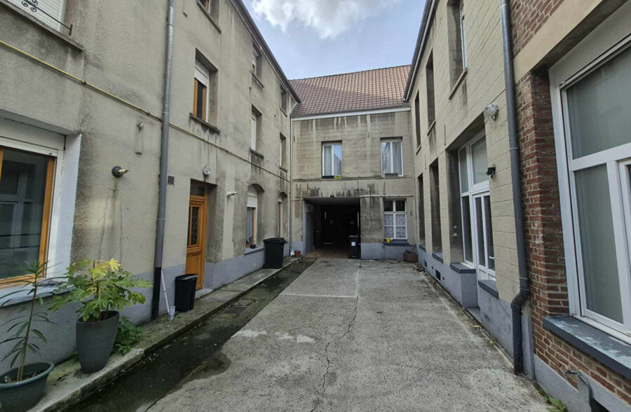 Immeuble plein centre de St Amand