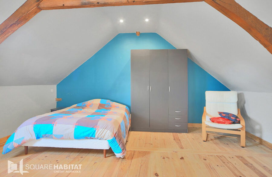 Immeuble de rapport de 253m² à Clary – Commerce & Habitation !