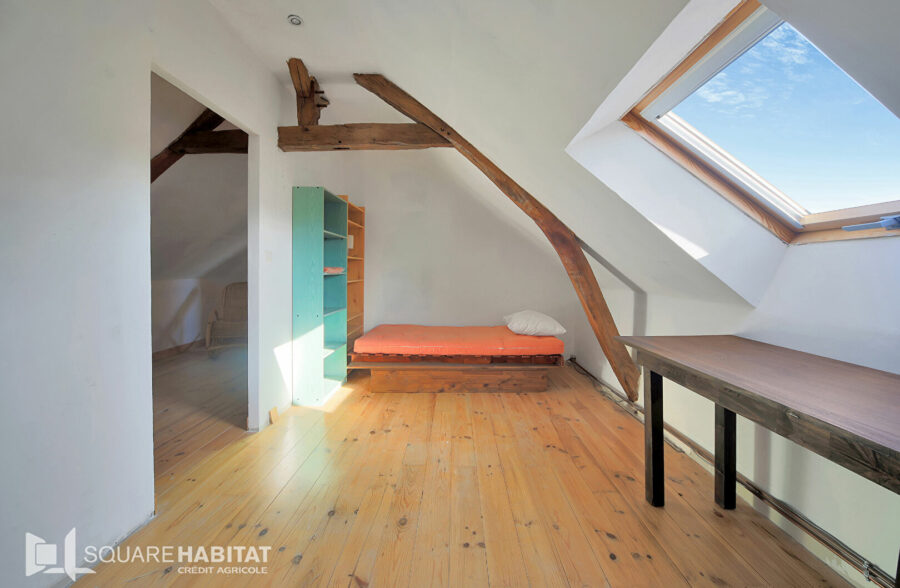 Immeuble de rapport de 253m² à Clary – Commerce & Habitation !