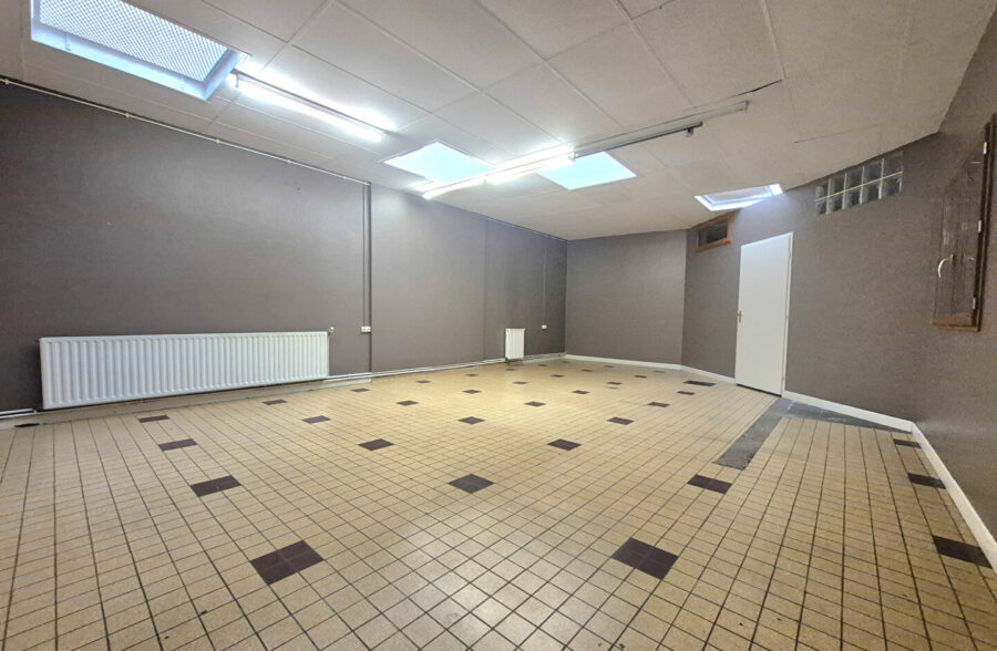 Immeuble de rapport 278m2  local commercial + t3  Douai