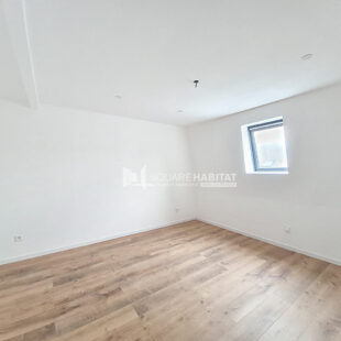 LE FLOCON – MAISON COMPLETEMENT RENOVEE AVEC JARDIN DE VILLE <small>&nbsp;Sous compromis&nbsp;</small>