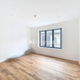 LE FLOCON – MAISON COMPLETEMENT RENOVEE AVEC JARDIN DE VILLE <small>&nbsp;Sous compromis&nbsp;</small>