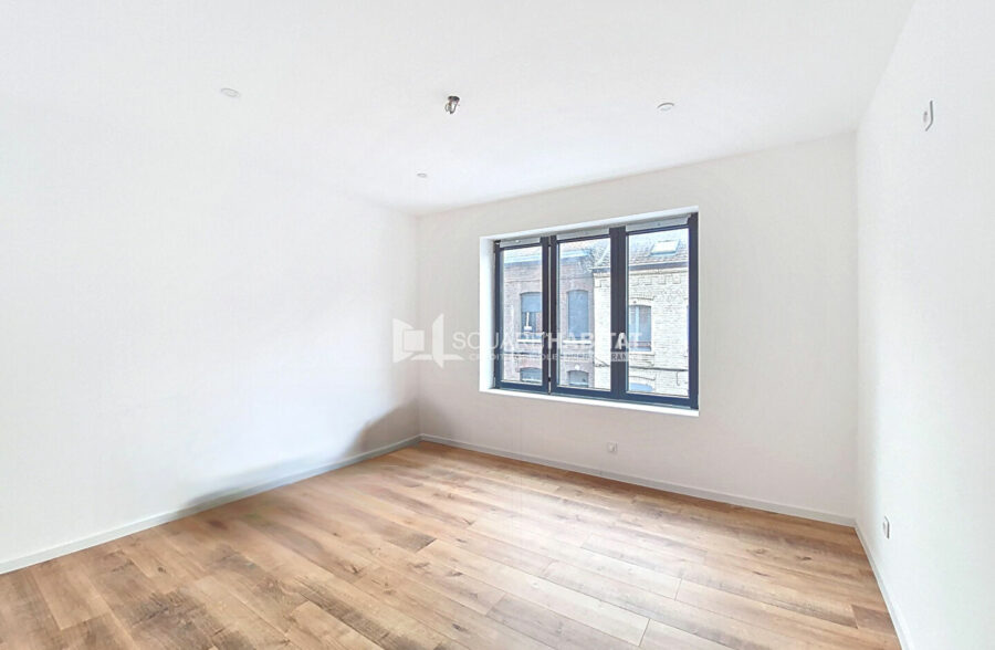 LE FLOCON – MAISON COMPLETEMENT RENOVEE AVEC JARDIN DE VILLE <small>&nbsp;Sous compromis&nbsp;</small>