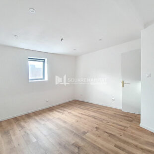 LE FLOCON – MAISON COMPLETEMENT RENOVEE AVEC JARDIN DE VILLE <small>&nbsp;Sous compromis&nbsp;</small>